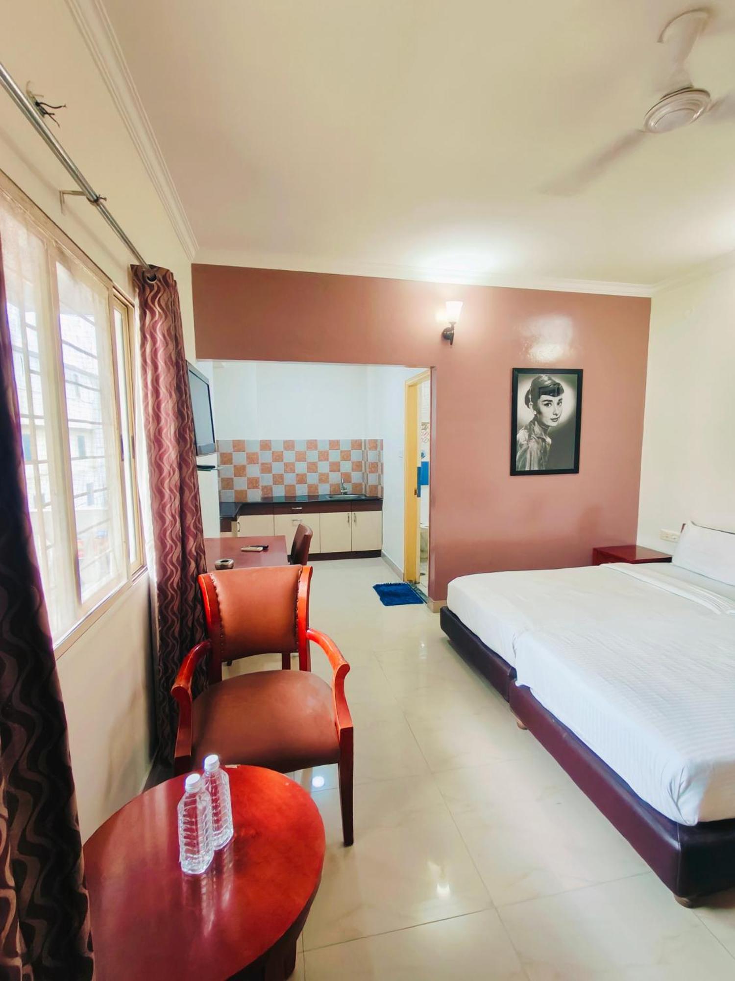 Kings Suites Palace Grounds Bangalore Exterior foto